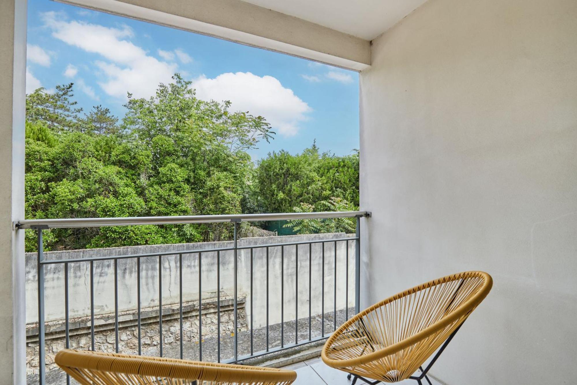 Aparthotel Odalys Aix En Provence Le Clos De La Chartreuse 3*