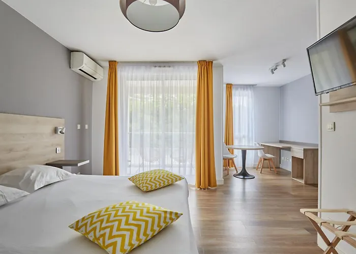 Appart Hotel Odalys City Aix En Provence Le Clos De La Chartreuse